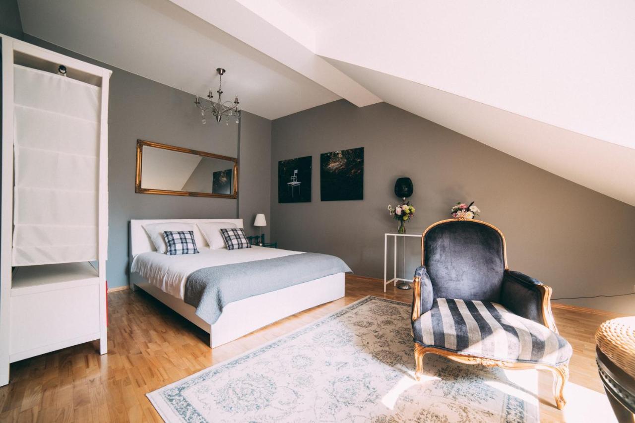 The Secret Garden Boutique B&B Vilnius Exteriör bild